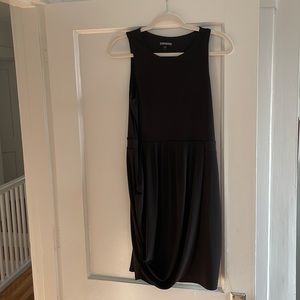 Like new EXPRESS black dress size 6 with side zipper